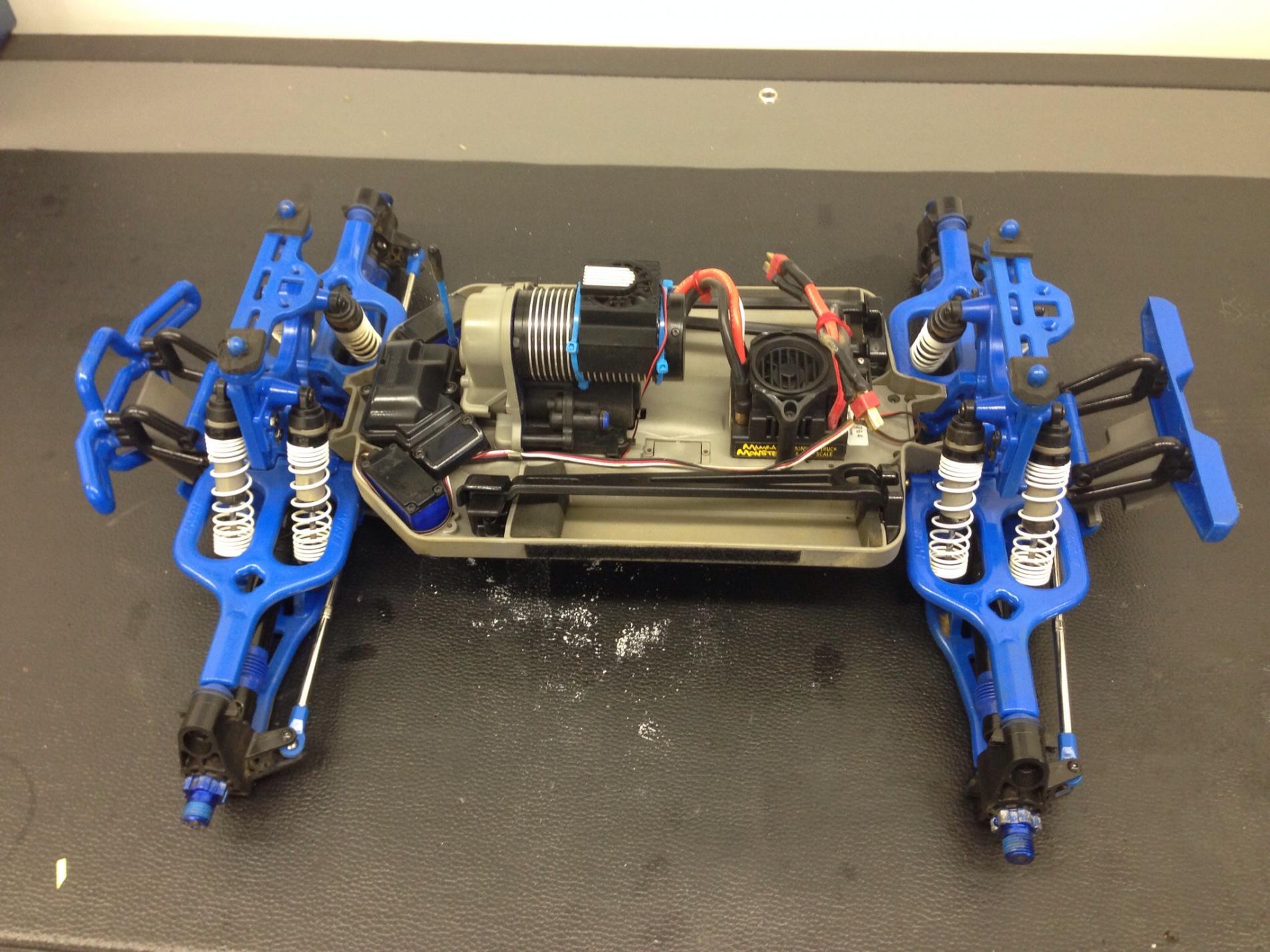 Full RPM E-MAXX Brushless Edition w/Castle 2200 & Mamba Monster F/S - R/C  Tech Forums